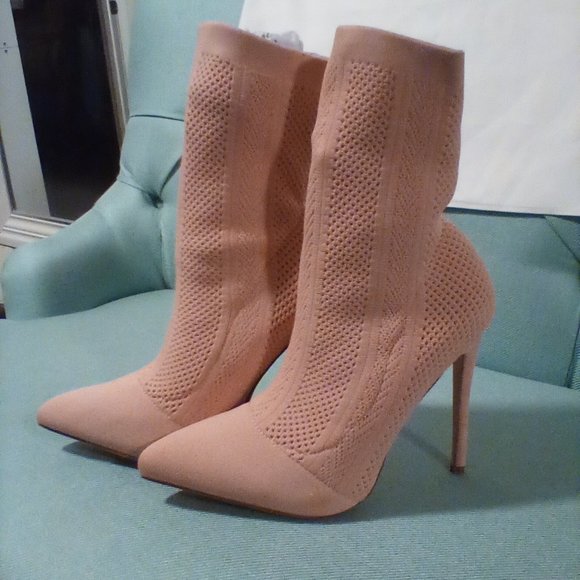 Fashion Nova Mauve Boots - Picture 1 of 17
